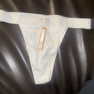 SKIMS Cotton Rib Mid-Rise Thong |Heather Grey